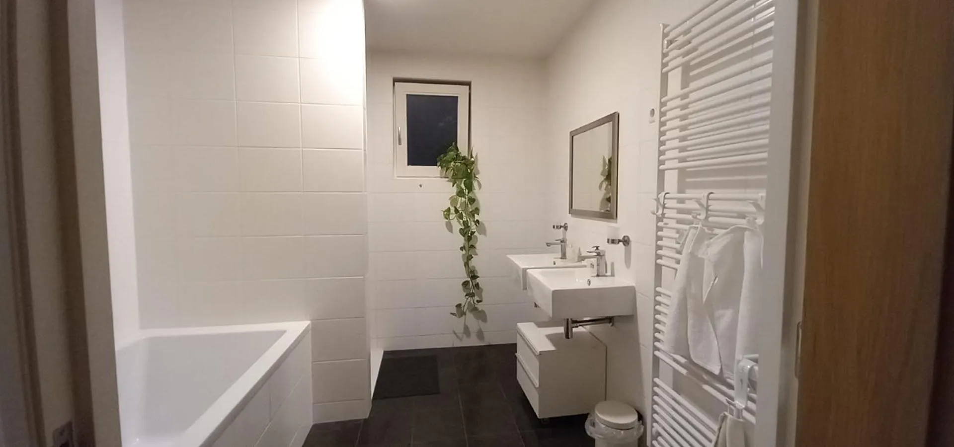 B&B Luxury Villa, Free Parking, Close To The Center Haga 0*,  Holandia