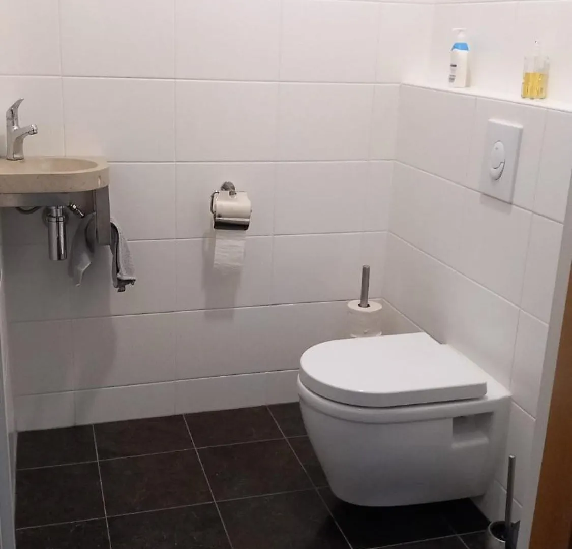 B&B Luxury Villa, Free Parking, Close To The Center Haga Nocleg ze śniadaniem